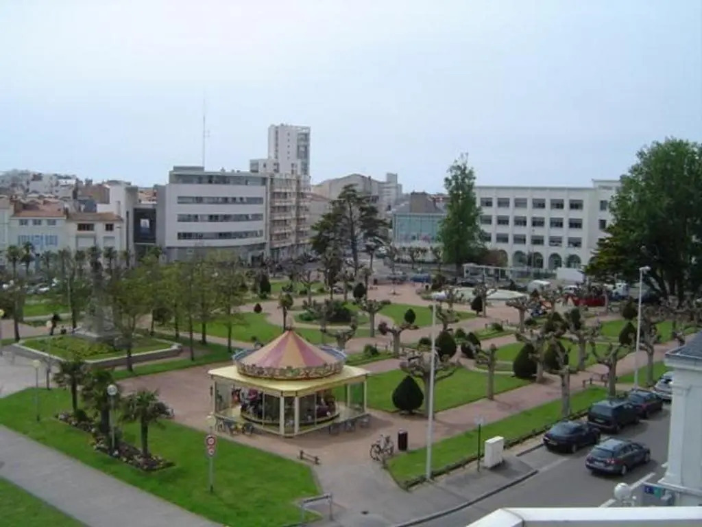 Appartement Les Sables-d'Olonne, 4 pièces, 7 personnes - FR-1-92-883