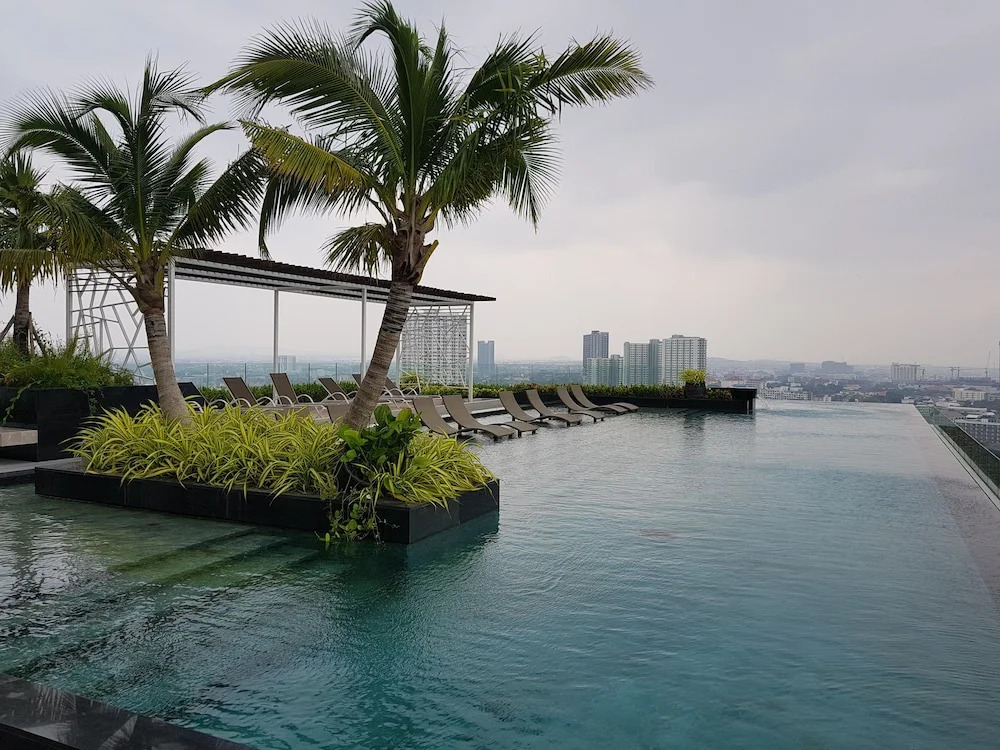 Riviera 1BR Sea View B2506