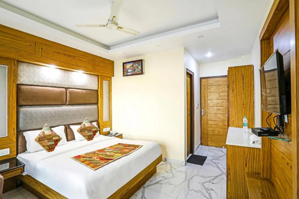 Fabhotel Wood View