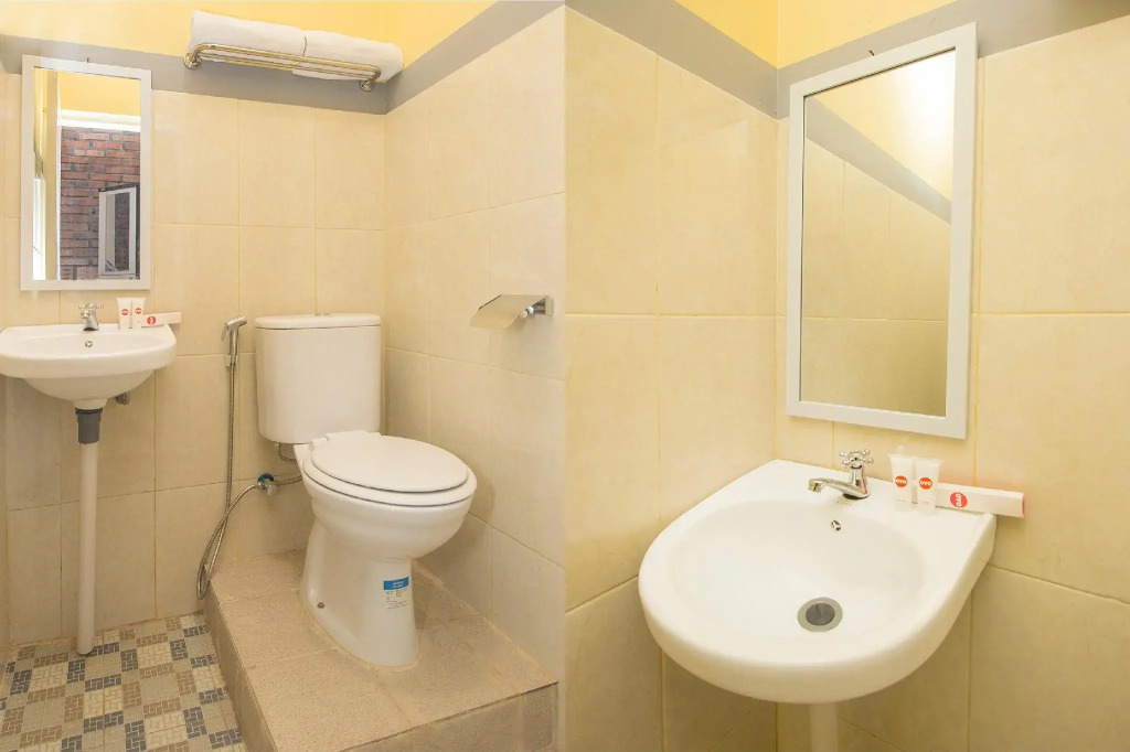 OYO 952 Annisa Syariah Guest House