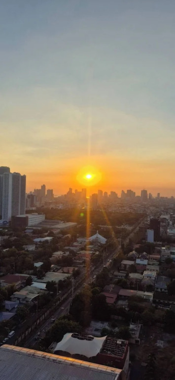 Luxurious 2BR Condo in Makati City With Stunning Views