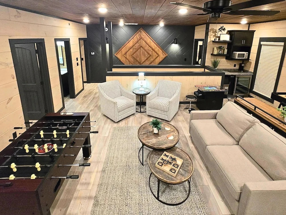 New Private Pool-6br-waterpark-mtn View-sleeps 18