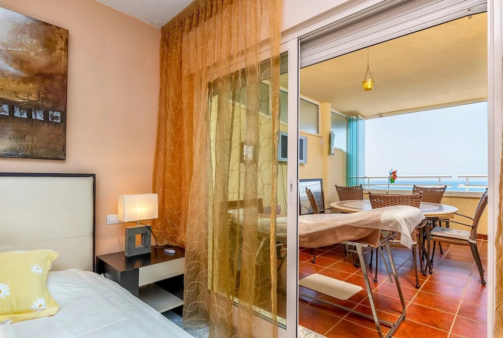 Costa Quebrada - Beachfront 3BR Apartment With Huge Terrace & Sea Views