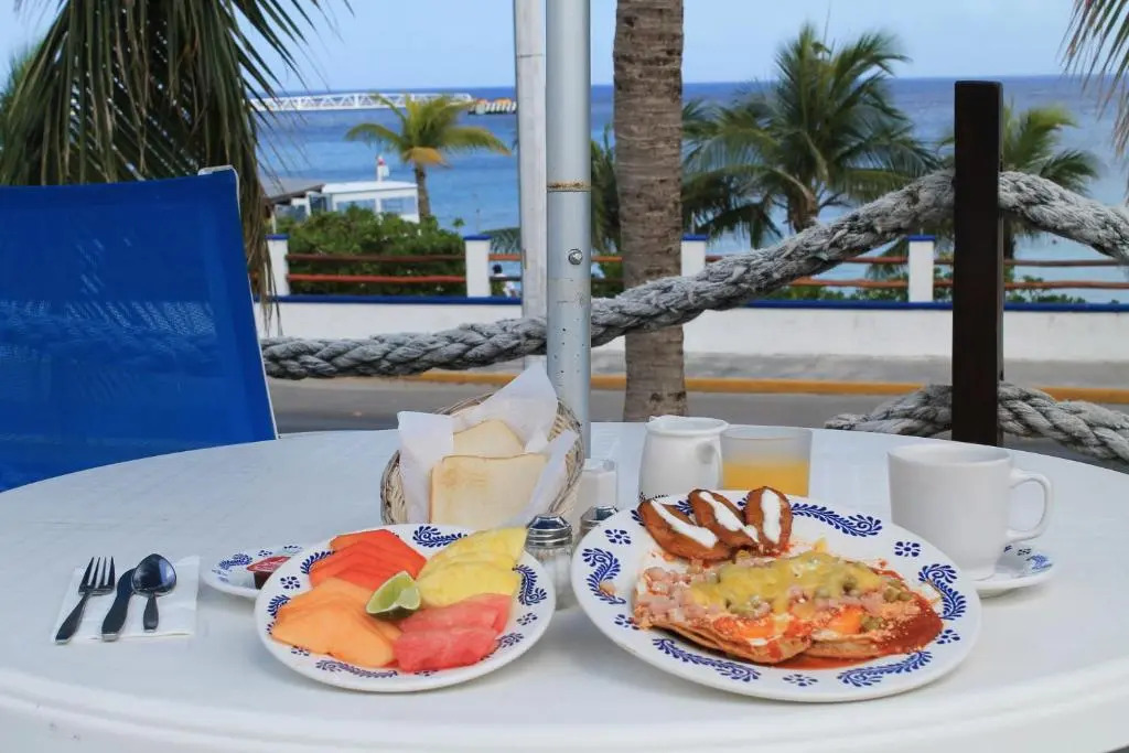 Casa del Mar Cozumel Hotel & Dive Resort with free access to an exclusive beach club