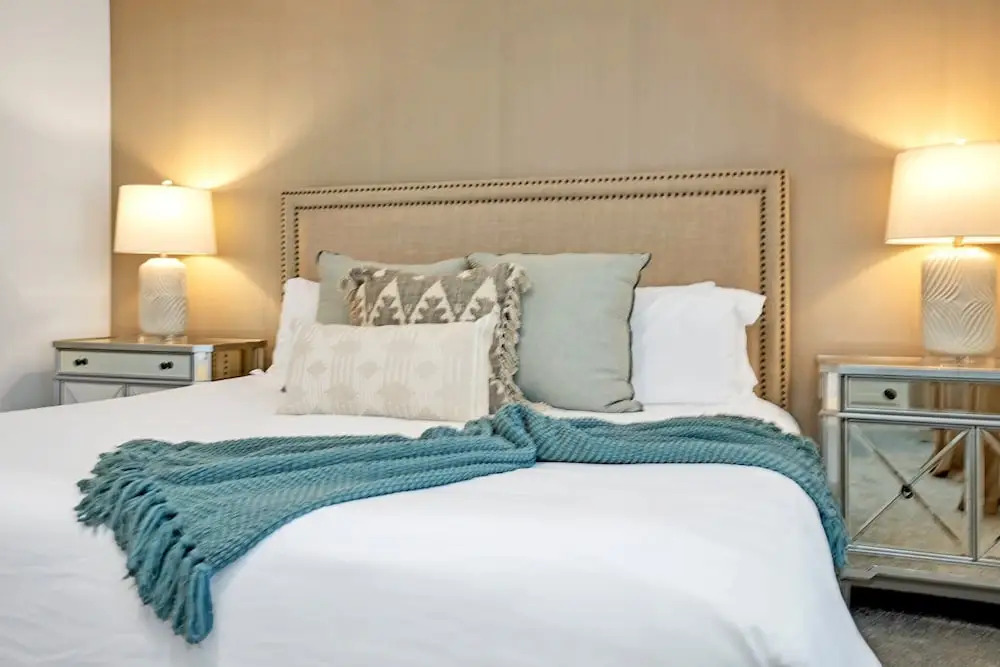 Modern Decor With Themed Rooms, With Retro Game Room and Huge Pool in Upscale Resort! #6s820
