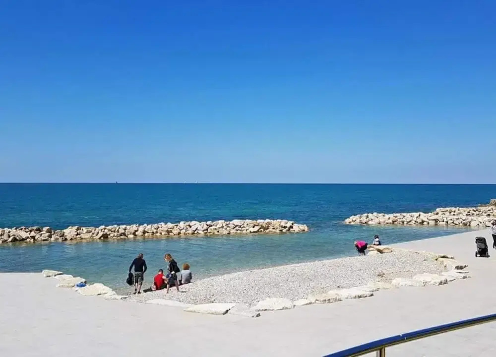Apartment in Istria With Sea View & Bubble Bath