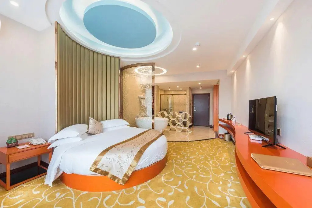 Fuye Holiday Hotel