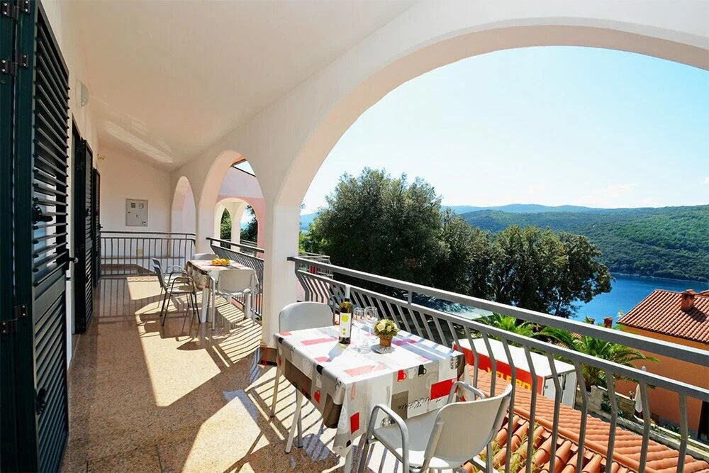 House Adrijana