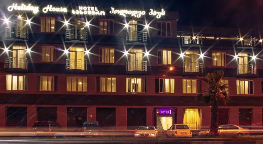 Hotel Holiday House Batumi