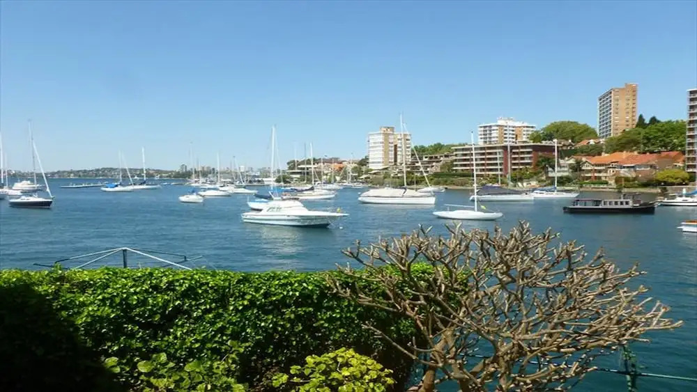 Waterfront Kirribilli Apartment - NS181