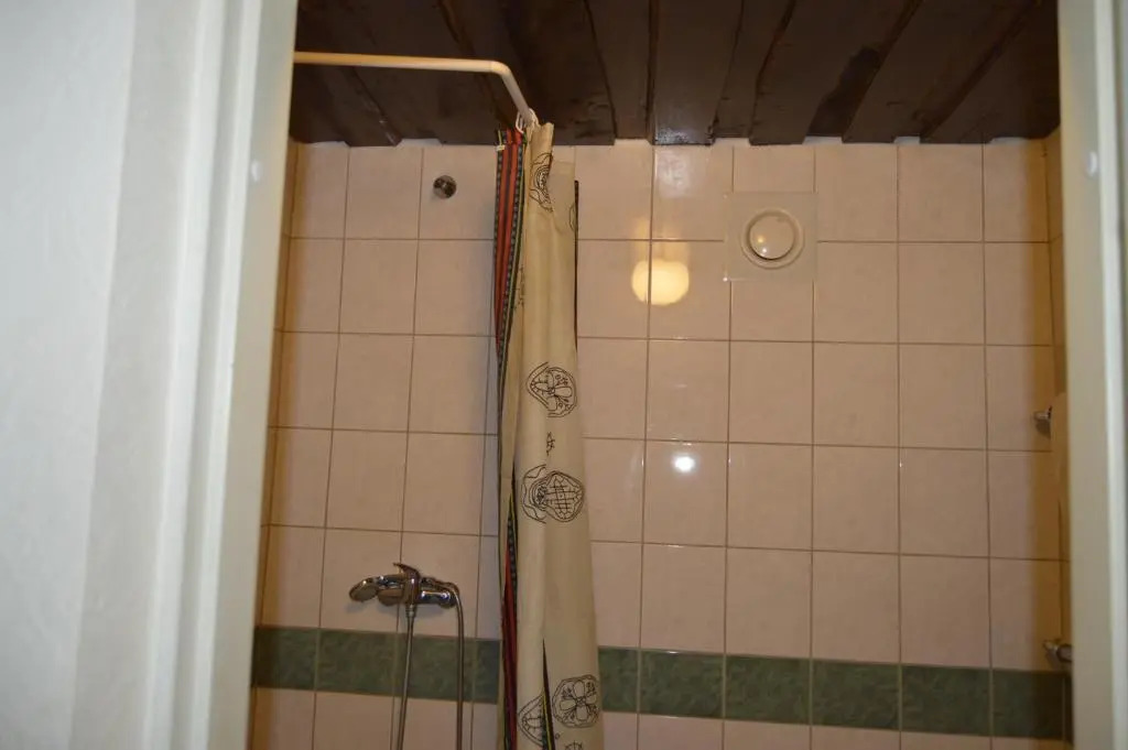 K84, Nice 2- bedroom apartment - 2 big beds 1 single bed