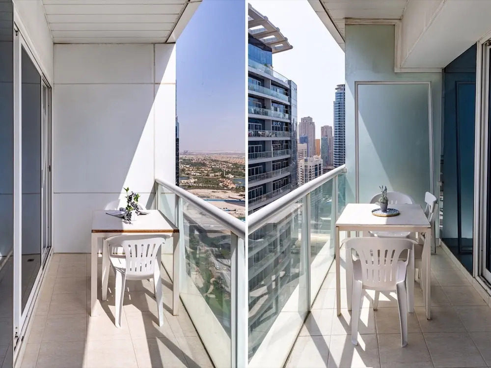 Fashionable 1BR in the Trendy Jlt! Sleeps 4!