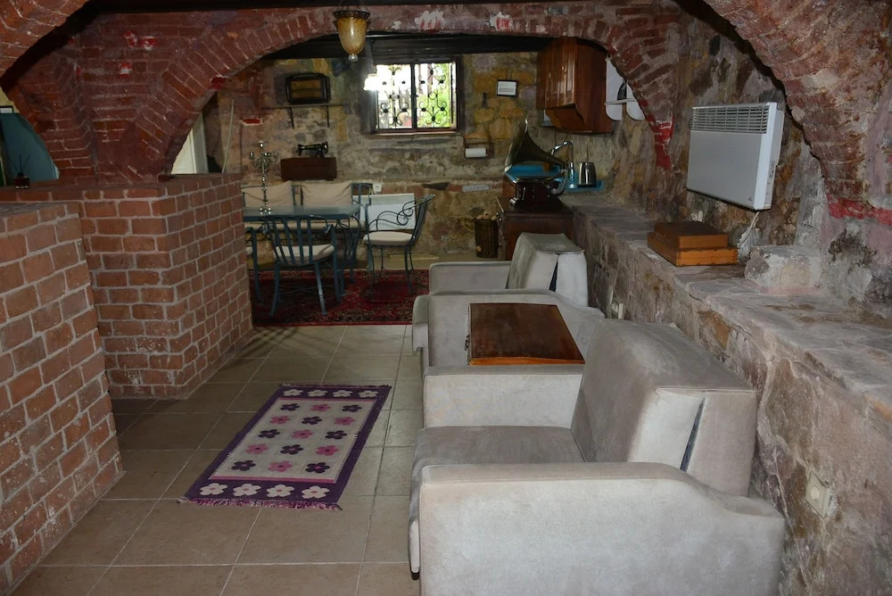 Cunda Zehra Teyzenin Evi