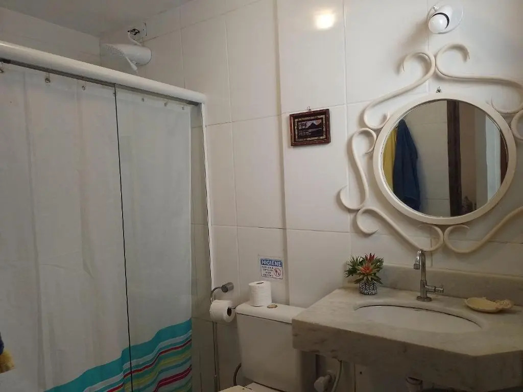 CONFORT- PRÁTICO e DOBLE ROOM, com AR e PRÓXIMO DE DUNAS, FORTE E A UM PASSO DE ARRAIAL DO CABO 8 km