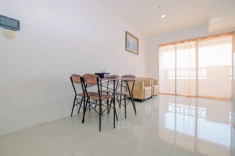 Cozy 2BR Apartment at Green Central City near Chinatown