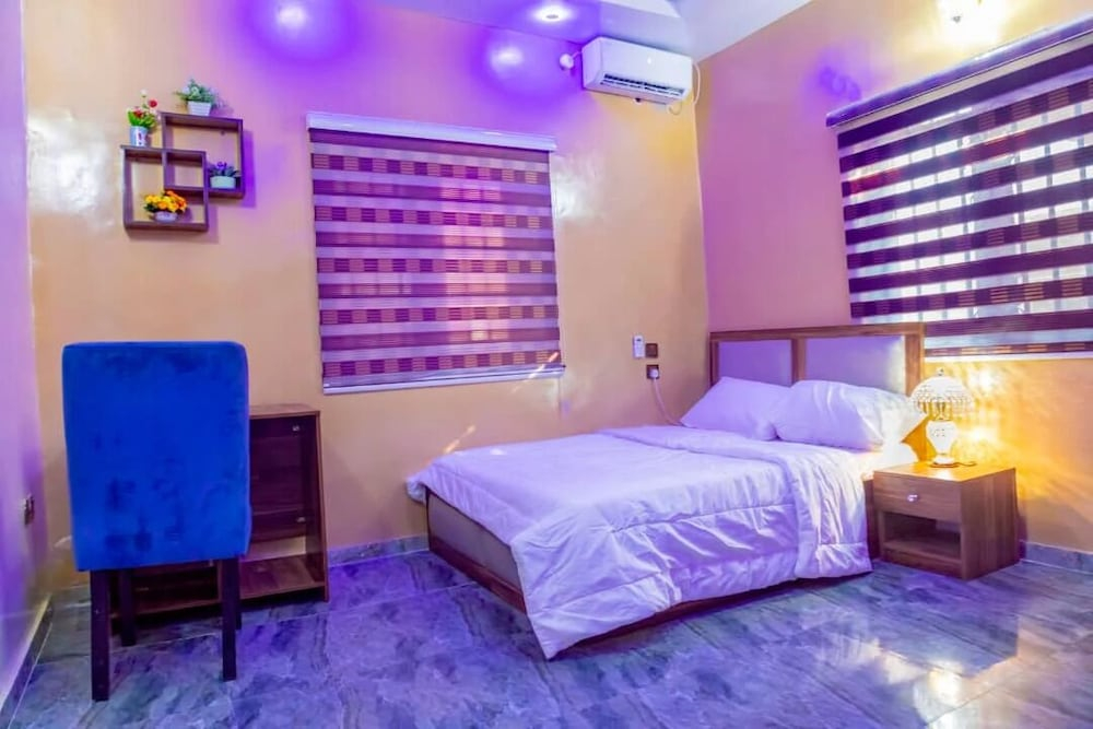 Pearless Apartment