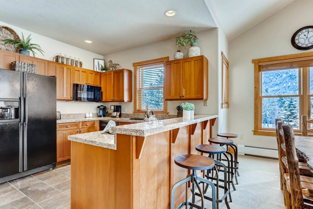 Newly Renovated, 4br Red Hawk Townhome 2338- Kids Ski Free 4 Bedroom Townhouse