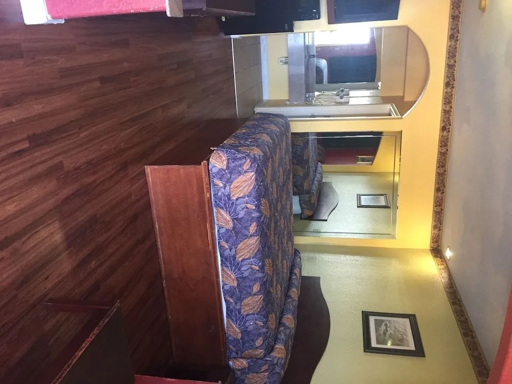 Scottish Inns & Suites Eastex Fwy.