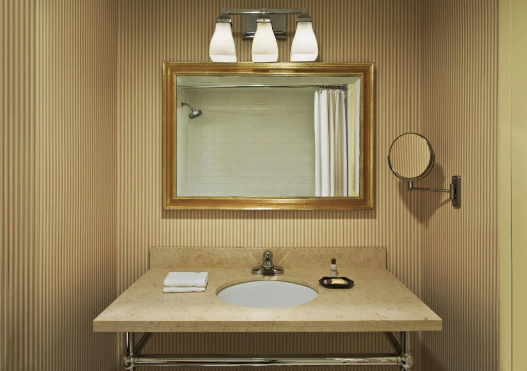 Sheraton LaGuardia East Hotel