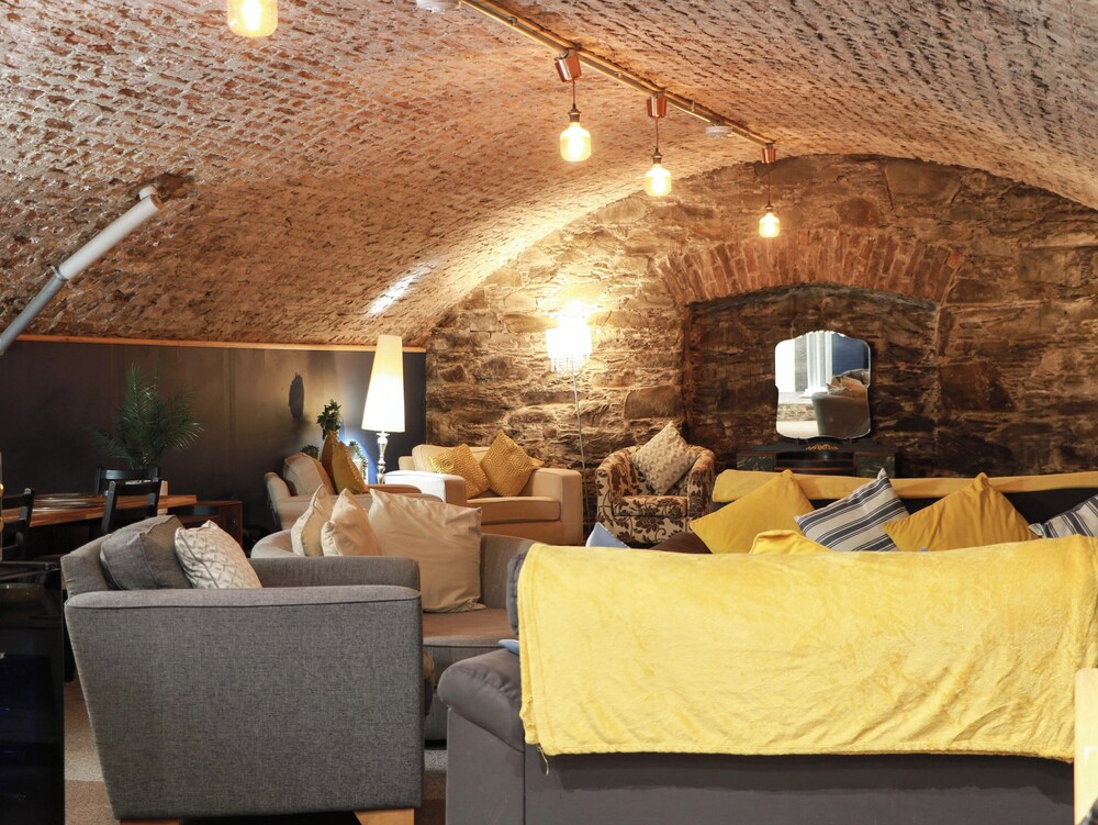 Gatehouse Studio Apartment