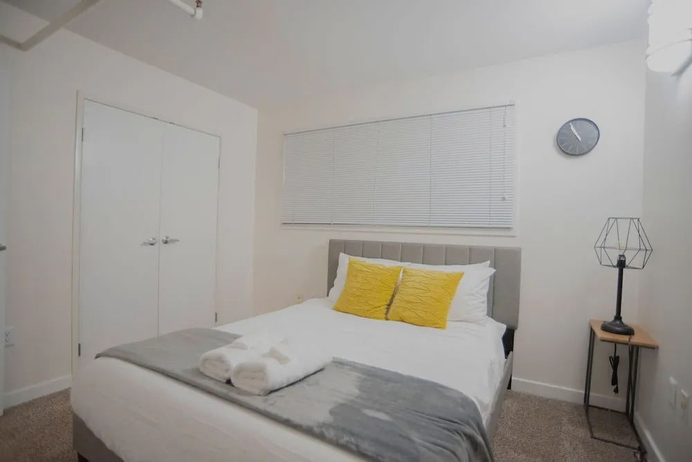 CozySuitesThe Block w Skybridge Access 2