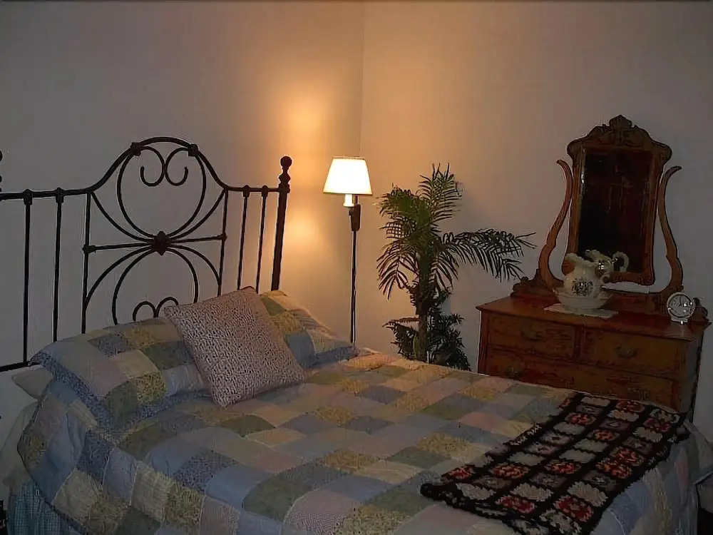 La Perla at Gregory House Country Inn & Restaurant