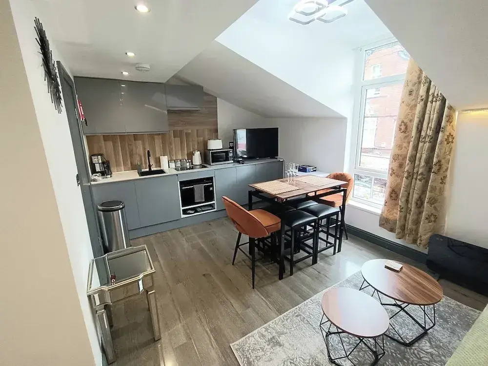 Luxury Chester City Apartment Near Station