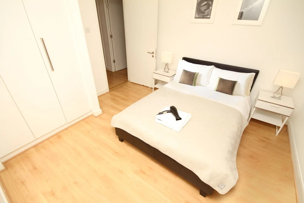 Pearse Street Sleeps 10