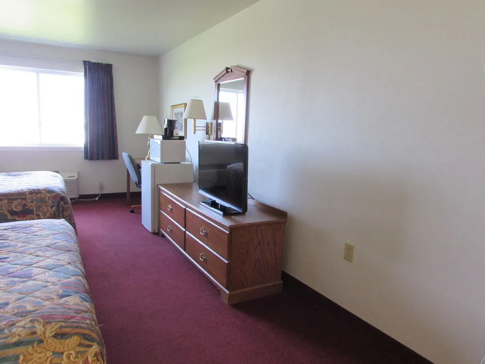 Super 8 Bethany Mo