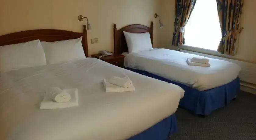 Cedars Hotel