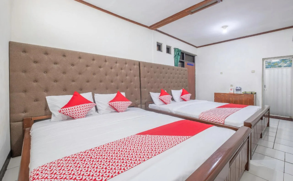 OYO 1869 Hotel Buah Sinuan