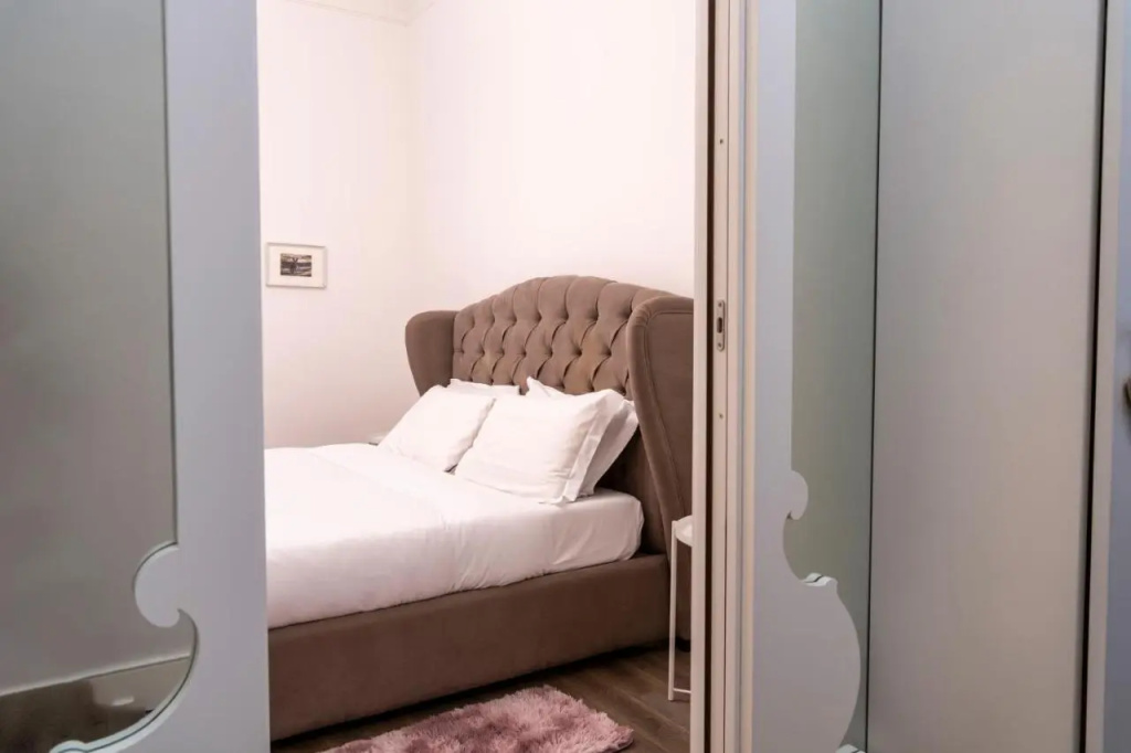 Regina Margherita Halldis Apartment