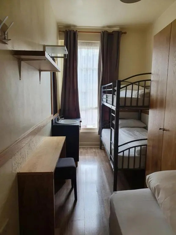 Pillar Bed & Breakfast