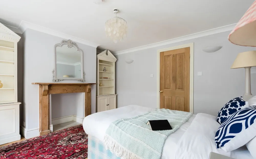 The Walton Gardens - Peaceful 2BDR with Garden