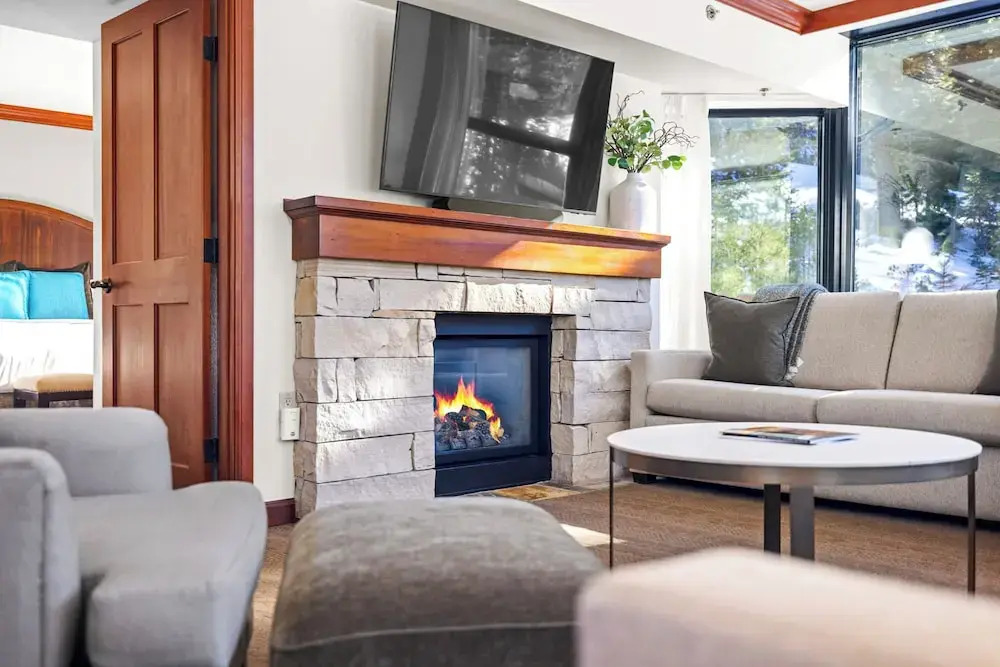 Pool, Hot Tub & Golf: Everline Resort Corner Suite