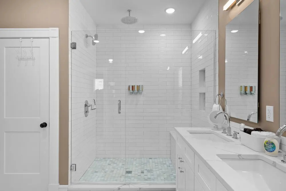 Bright Urban Comfort | JZ Vacation Rentals