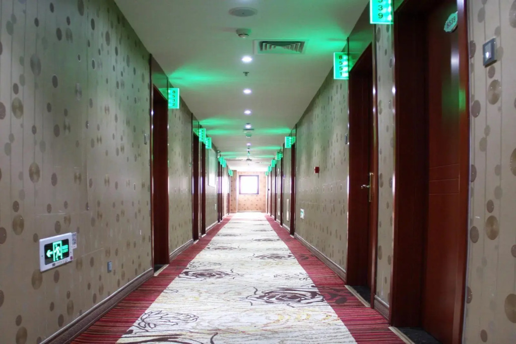 Pai Hotel (Beijing Happy Valley Dayangfang Road)