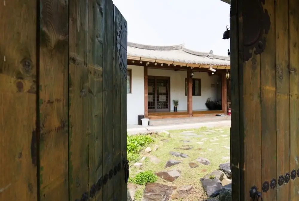 Hanok Hanji Gguljam Second House