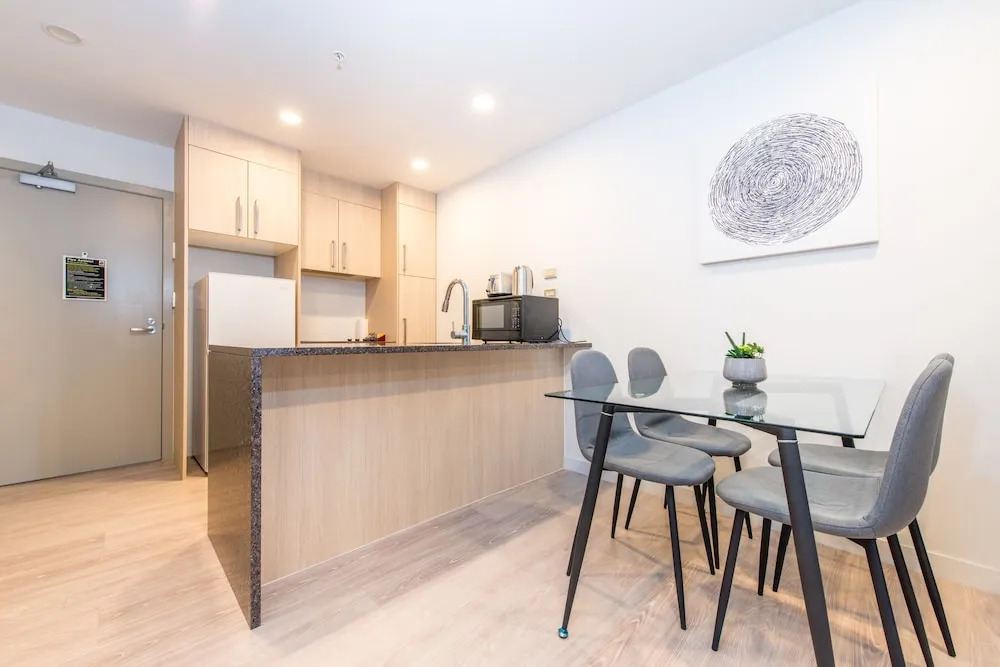 JHT - 2 BRM Apartment Level 5, Opposite to SkyTower