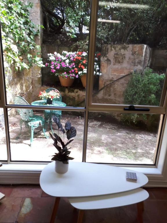 Roshnier Apartment