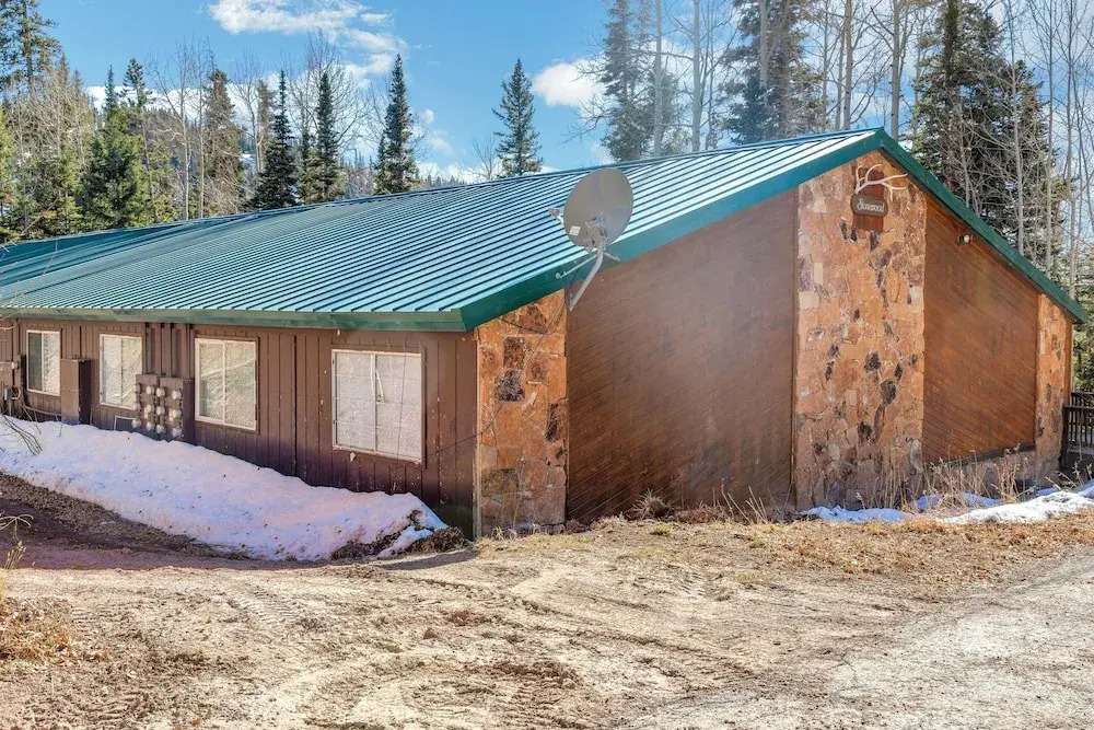 Beautiful Ski-in/ski-out Condo Located On The Eagle Point Resort! 1 Bedroom Condo by RedAwning
