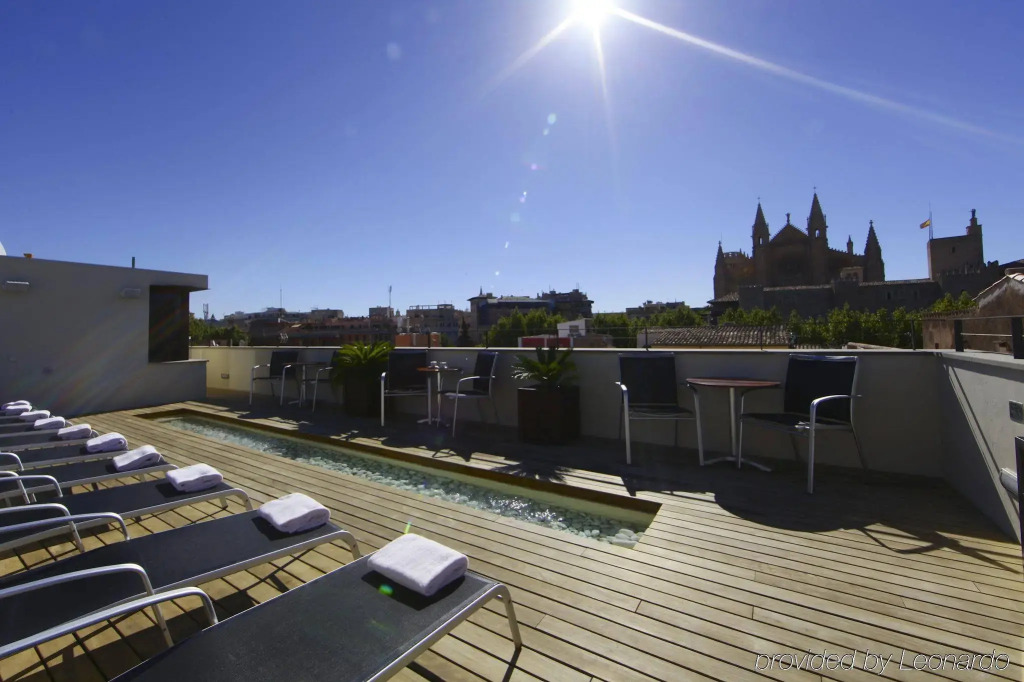Petit Palace Hotel Tres