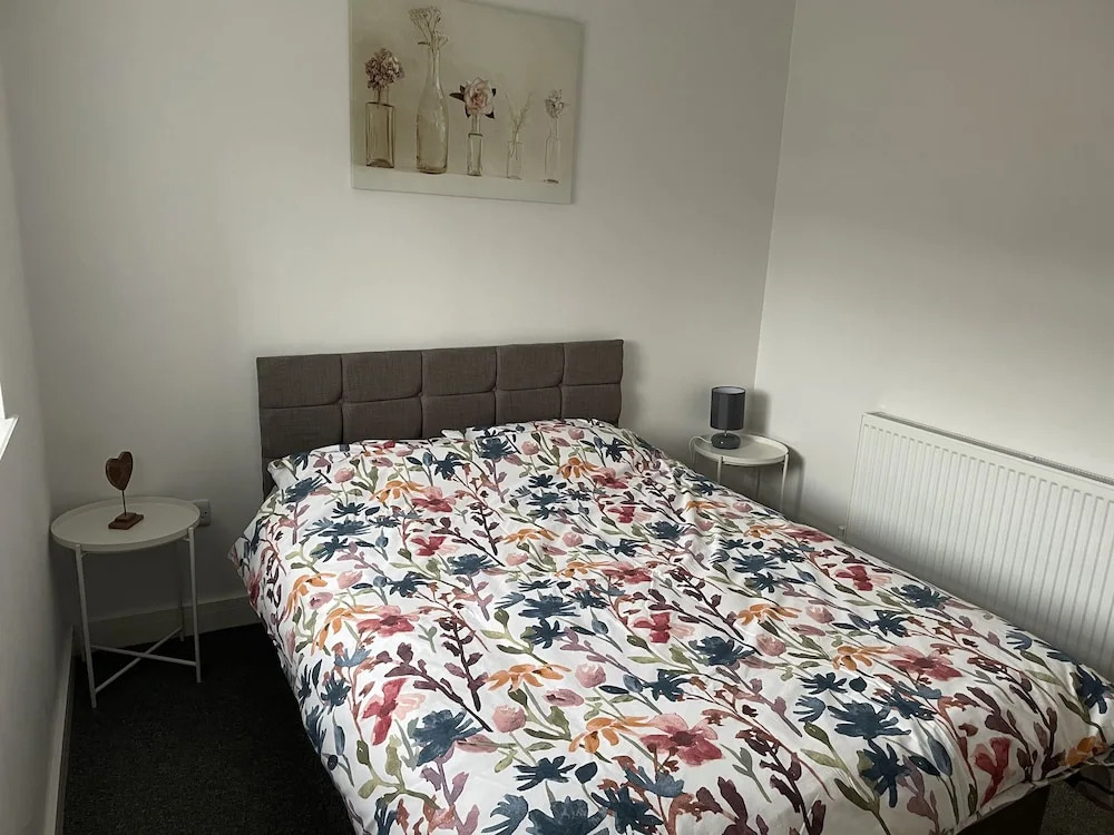 Impeccable 1-bed Apartment in Chesterfield