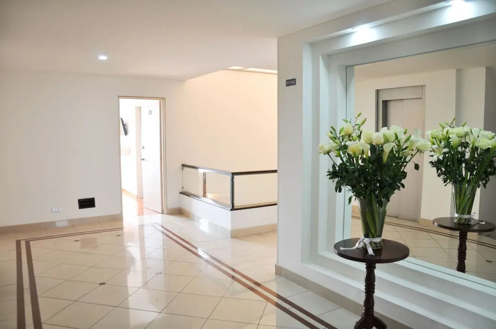 Suites Royal Alojamiento