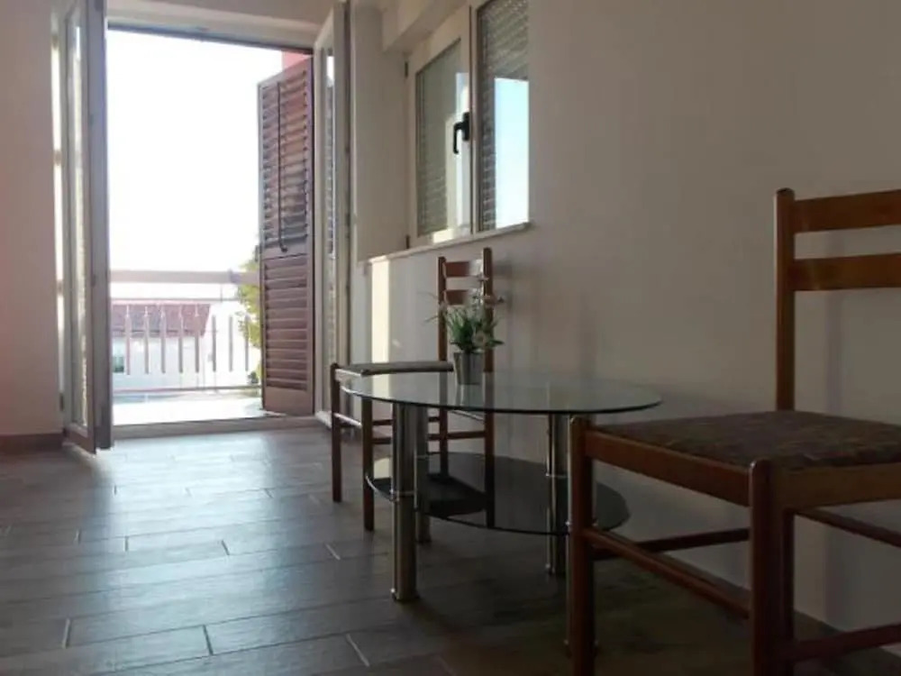 Tranquil Villa in Podstrana near Mutogras Beach
