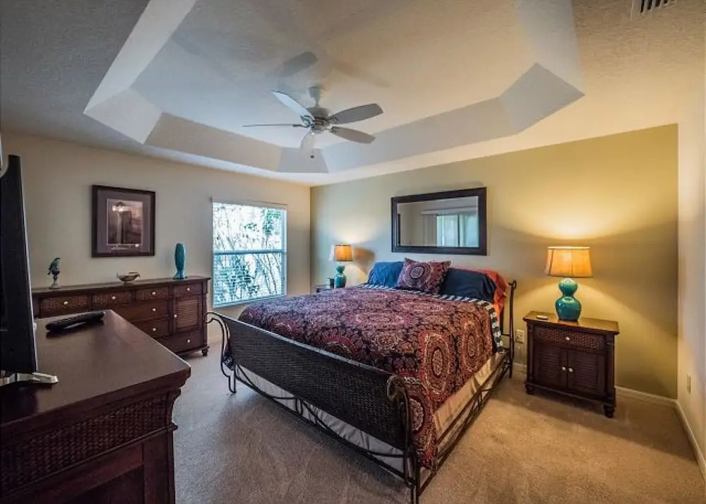 Vestridge Ave 3490 by White Pelican VR