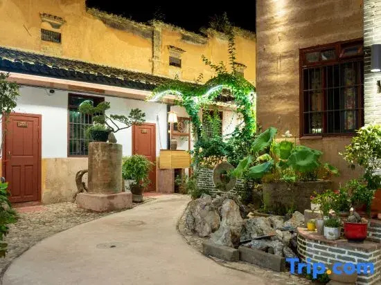 Doctors Garden Inn