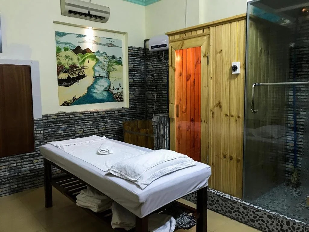 Hung Thanh Hotel