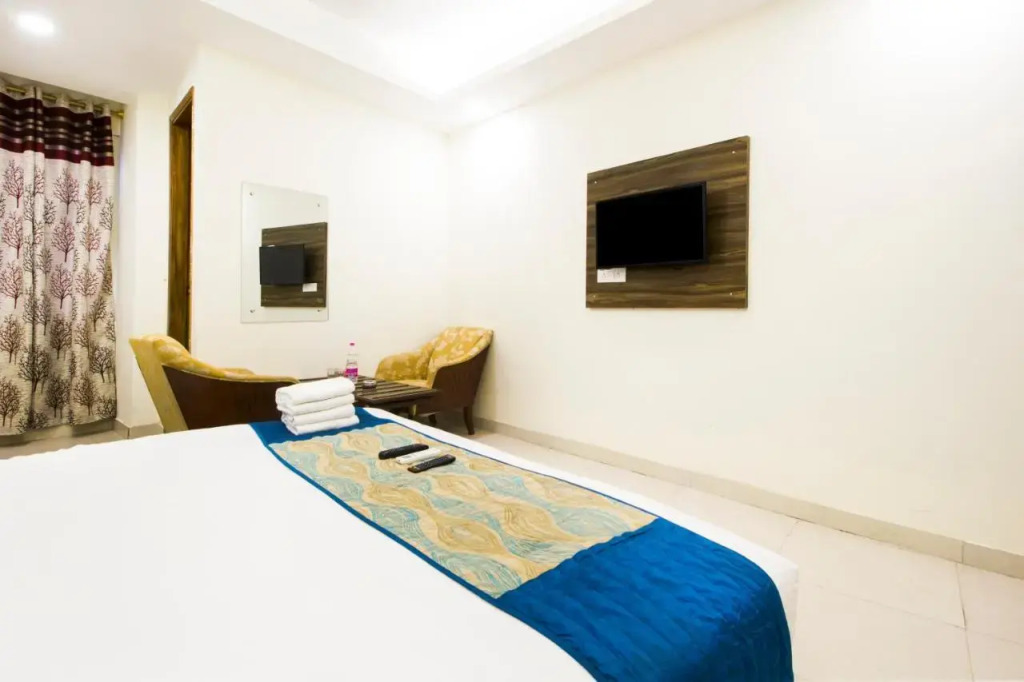 Hotel Platinum-Free Airport Pickup