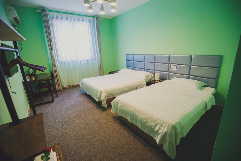 White Horse Times Hotel